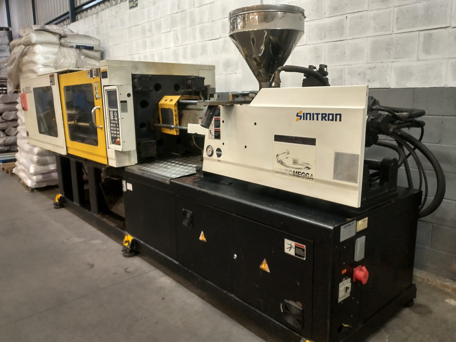 Injetora Borchê SB 200 Sinitron